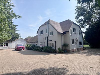 Battery End (1986 sq.ft)
